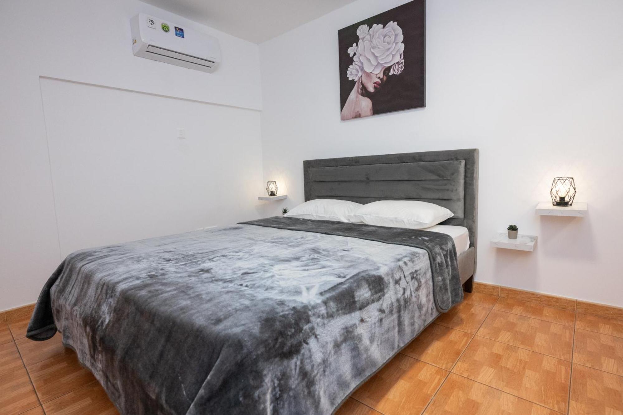 Napa Centrale Suites Ayía Nápa Extérieur photo