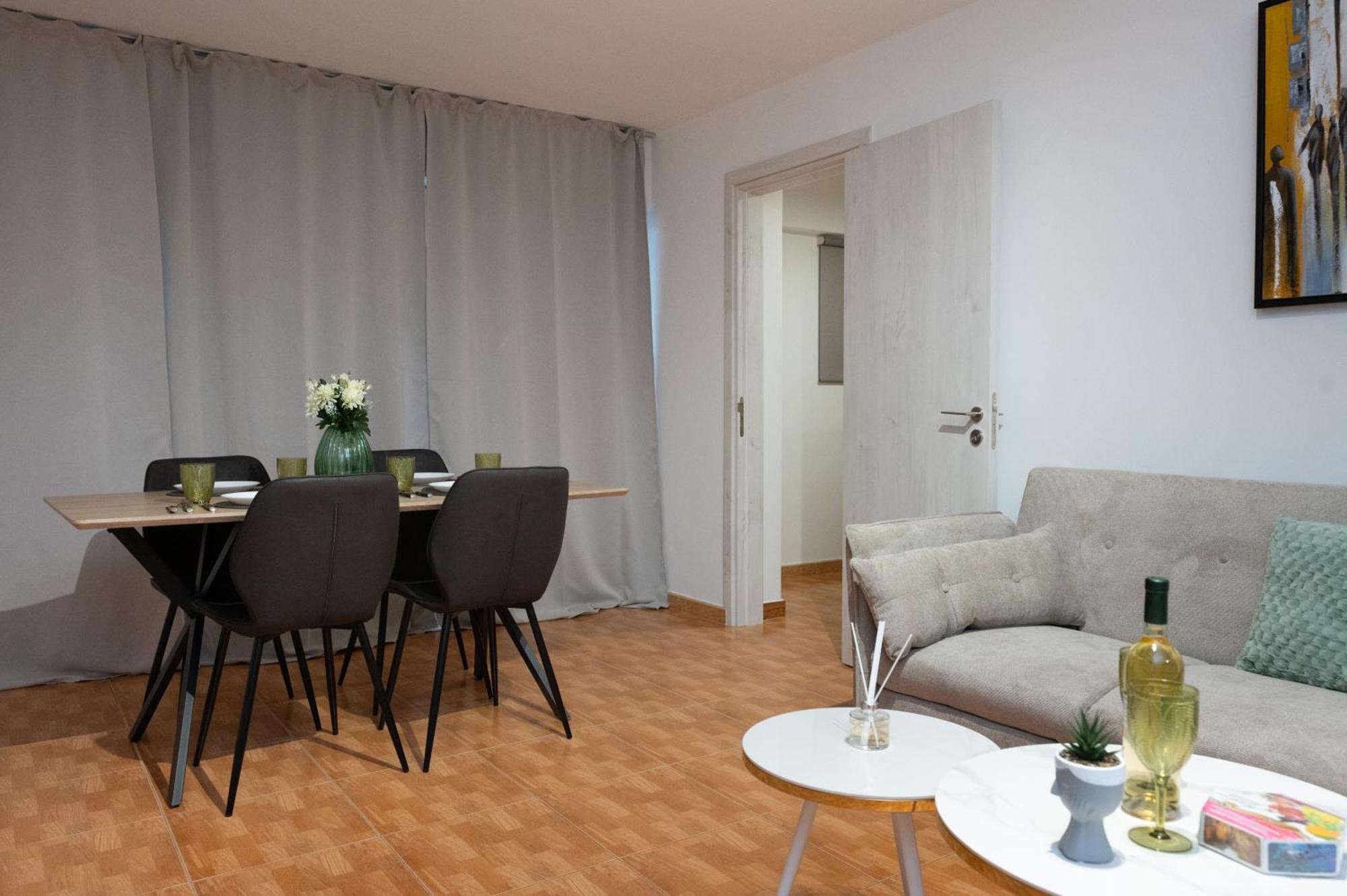 Napa Centrale Suites Ayía Nápa Extérieur photo