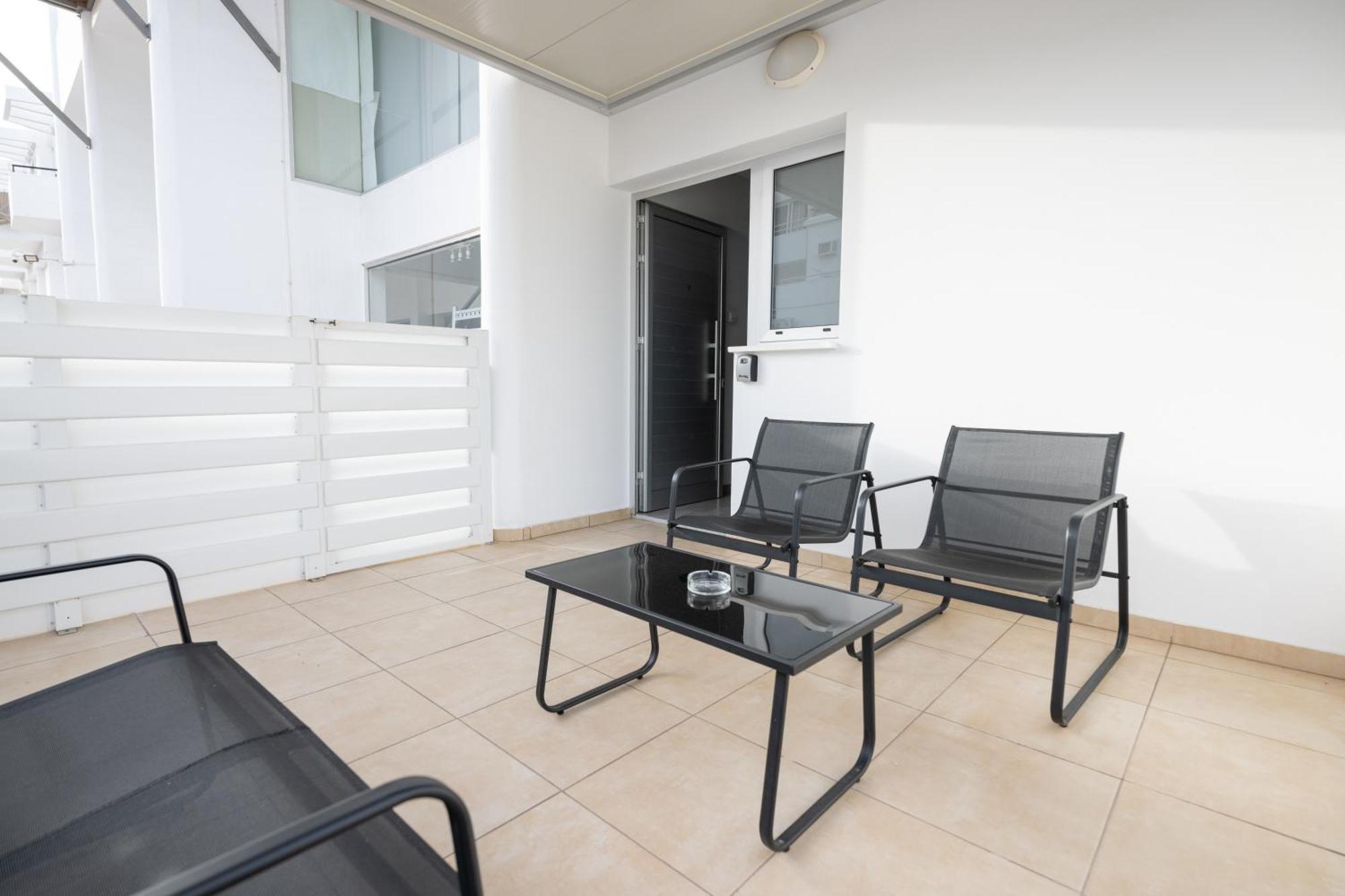 Napa Centrale Suites Ayía Nápa Extérieur photo