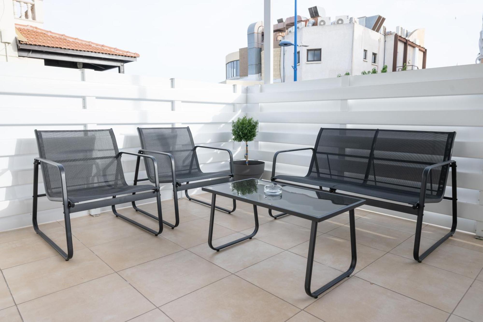Napa Centrale Suites Ayía Nápa Extérieur photo