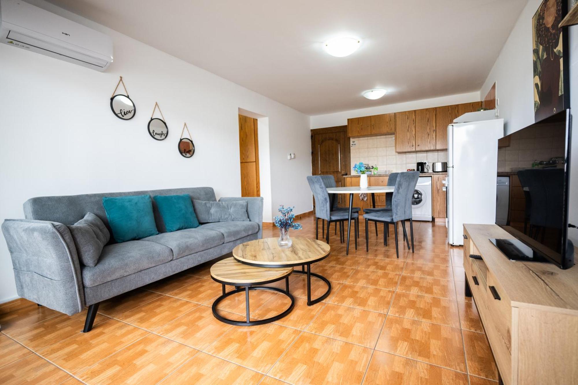 Napa Centrale Suites Ayía Nápa Extérieur photo