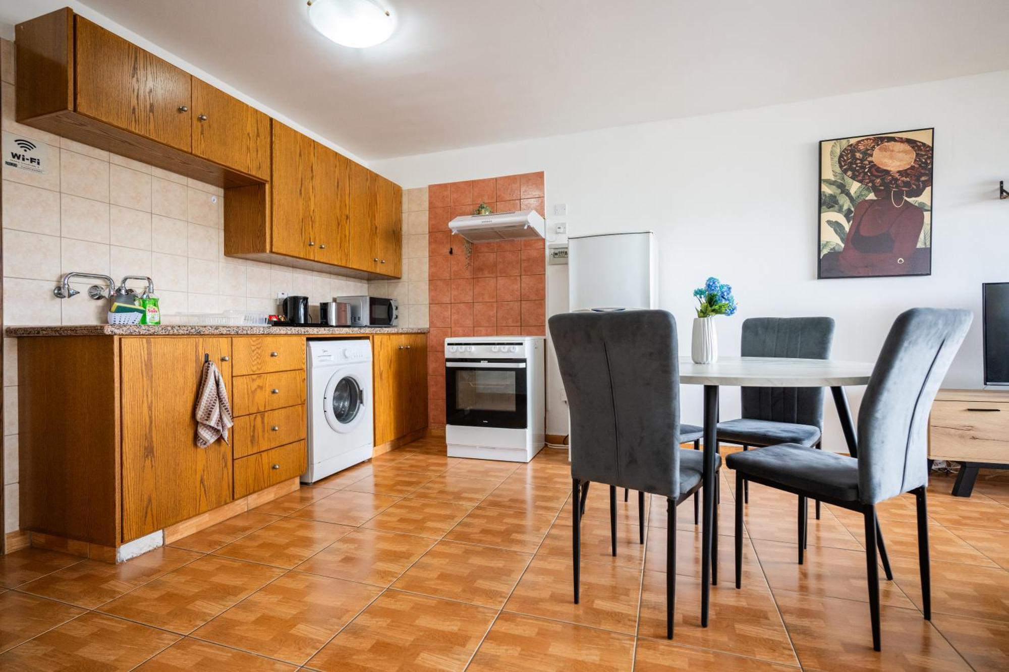 Napa Centrale Suites Ayía Nápa Extérieur photo
